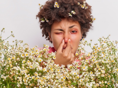 Allergie au pollen : nos solutions naturelles pour soulager les yeux irrités